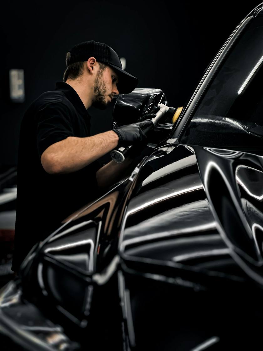 Detailer at work