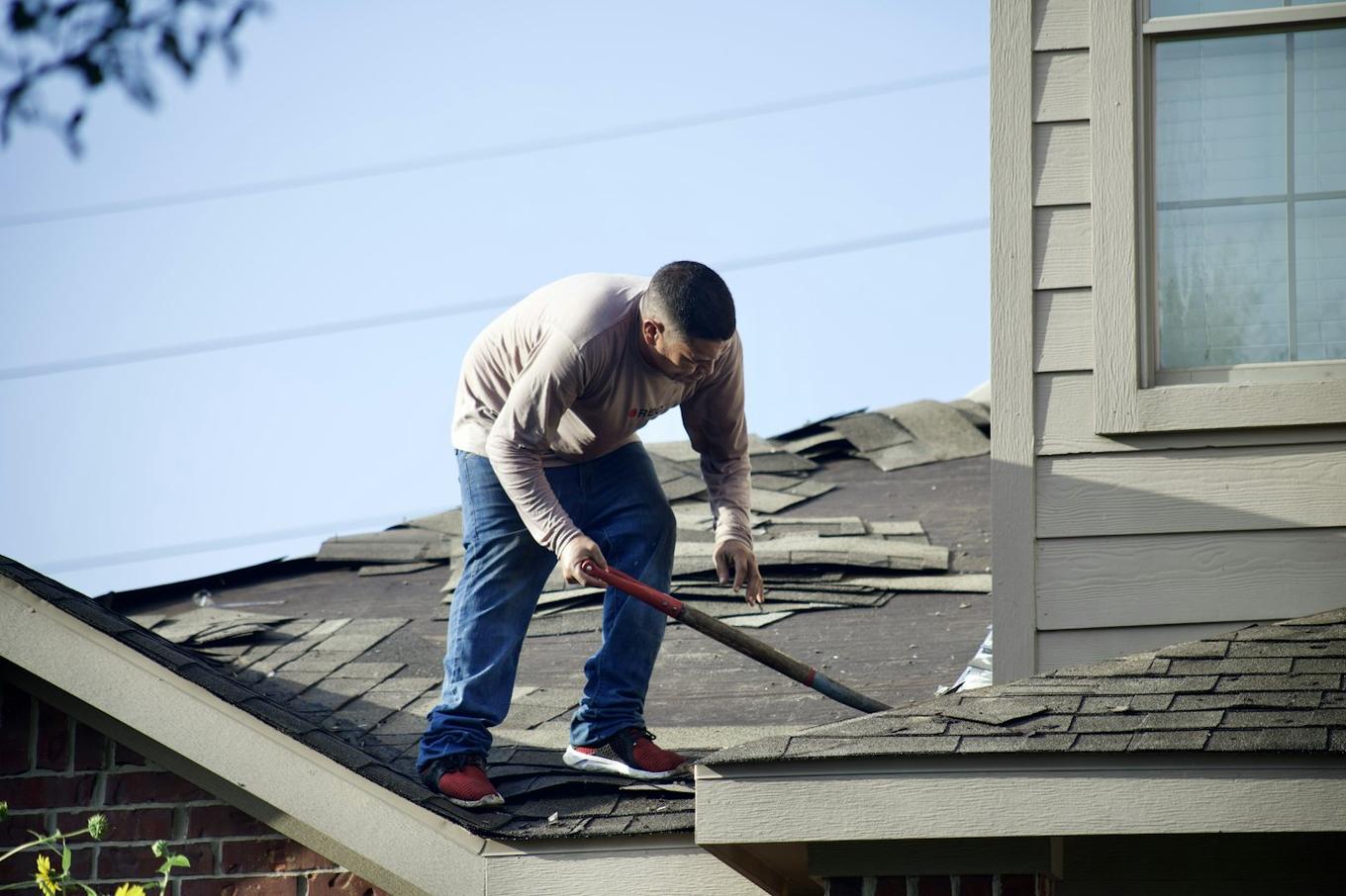 See how a roofer never misses a call from the roof